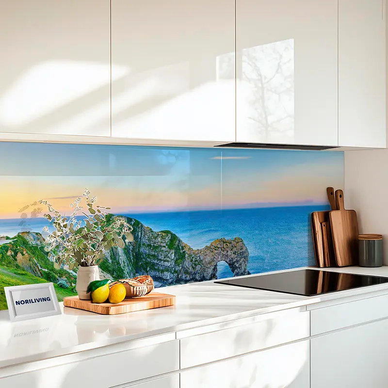 Küchenrückwand Alu Grüne Berglandschaft mit Blick aufs Meer England 271